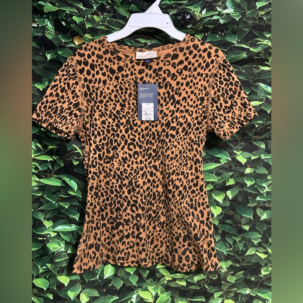Universal Thread Short Sleeve Crew Neck T-Shirt Top Leopard Print Brown XS New